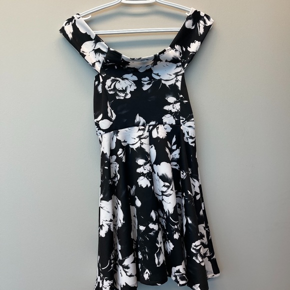 Windsor Floral Skater dress - Picture 4 of 4